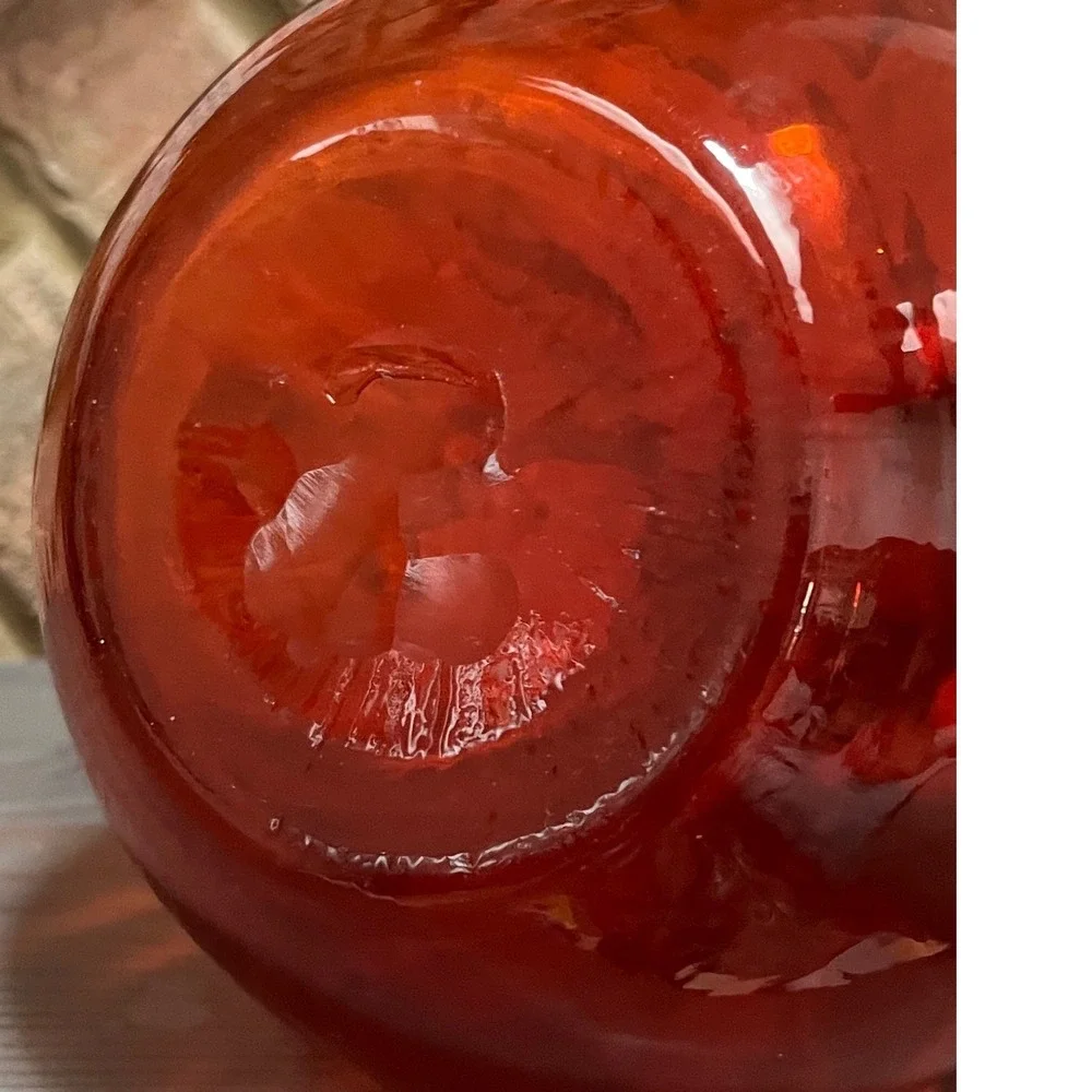 Vintage Red Hand Blown Vase Curved Neck Bulb shaped base . 11